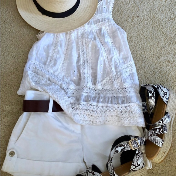 Ivory Eyelet Detailed Blouse - Picture 7 of 7